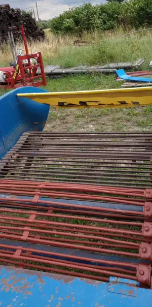 Masina de scos cartofi ceapa pe doua randuri  - imagine 4