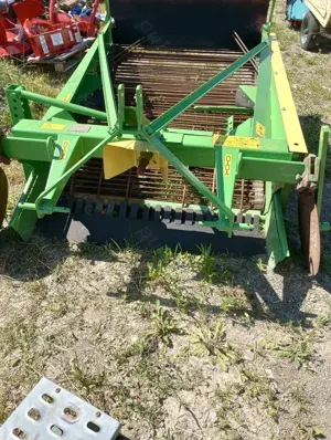 Masina de scos cartofi ceapa pe doua randuri  - imagine 9