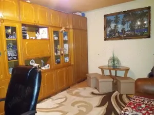 apartament doua camere - imagine 3