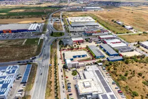 Reprezentanță auto de vânzare – Arad, Zona Industrială Micalaca Est - imagine 2