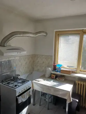 Apartament 3 camere, decomandat, 1 Mai vizavi de Spitalul Nr 1 ,  pe Insula - imagine 5