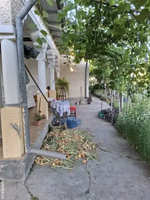 Casa cu teren de vanzare 