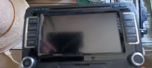 Vând navigație original wv pasat în stare f bună!