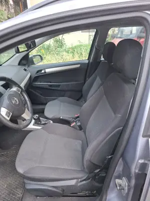 Vand Opel Astra H in stare perfecta atat estetic cat si de functionare,an 2009,motor 14TDI - imagine 6