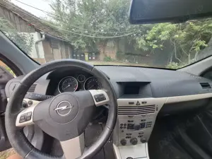 Vand Opel Astra H in stare perfecta atat estetic cat si de functionare,an 2009,motor 14TDI - imagine 7