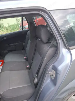 Vand Opel Astra H in stare perfecta atat estetic cat si de functionare,an 2009,motor 14TDI - imagine 8