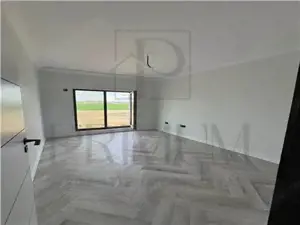 Duplex pe parter - 4 camere - spatiu mare - terasa - aproape de drumul cu 4 benzi - imagine 5