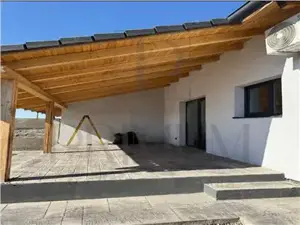 Duplex pe parter - 4 camere - spatiu mare - terasa - aproape de drumul cu 4 benzi - imagine 3