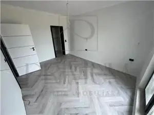 Duplex pe parter - 4 camere - spatiu mare - terasa - aproape de drumul cu 4 benzi - imagine 6