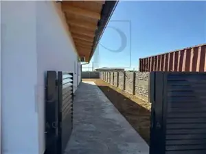 Duplex pe parter - 4 camere - spatiu mare - terasa - aproape de drumul cu 4 benzi - imagine 2