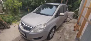 Opel Zafira unic propietar bine intretinuta in garaj