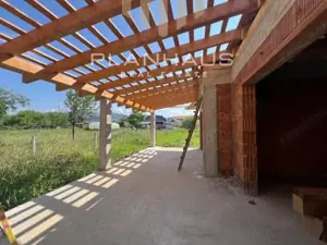 Case individuale Satu Nou de Sus , la rosu / semifinisate , 500 - 700 mp teren - imagine 7