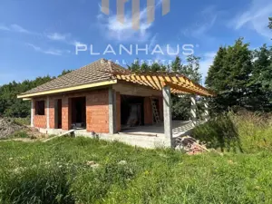 Case individuale Satu Nou de Sus , la rosu / semifinisate , 500 - 700 mp teren - imagine 6