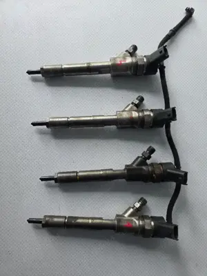 Injectoare Toyota Yaris 1.4d 90cp 1nd-tv p9 euro 4 - imagine 2