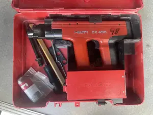 Pistol cuie beton și fier Hilti DX 450