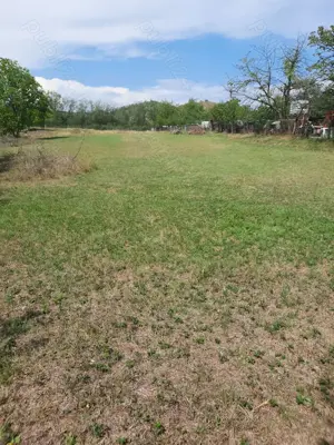 Vand sau inchiriez - 2500mp - teren - intravilan - Comuna Parscov, Buzau