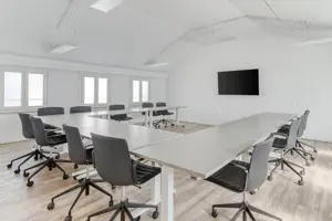Acces all-inclusive la un spațiu de birou profesional pentru 10 persoane în Regus Iride Business Cen