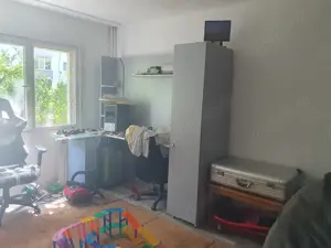 Vanzare-4 camere-p din 4-Militari-V Lunga-decomandat-3 gr sanitare-bl 81-liber-de renovat-130000E - imagine 5 Vanzare-4 camere-p din 4-Militari-V Lunga-decomandat-3 gr sanitare-bl 81-liber-de renovat-130000E - imagine 5