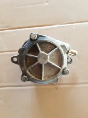 Pompa vacuum Bmw seria 3 E46 320d 136cp