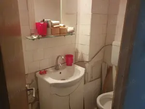 Vanzare-4 camere-p din 4-Militari-V Lunga-decomandat-3 gr sanitare-bl 81-liber-de renovat-130000E - imagine 11 Vanzare-4 camere-p din 4-Militari-V Lunga-decomandat-3 gr sanitare-bl 81-liber-de renovat-130000E - imagine 11