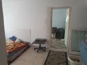 Vanzare-4 camere-p din 4-Militari-V Lunga-decomandat-3 gr sanitare-bl 81-liber-de renovat-130000E - imagine 16 Vanzare-4 camere-p din 4-Militari-V Lunga-decomandat-3 gr sanitare-bl 81-liber-de renovat-130000E - imagine 16