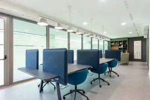 Alăturați-vă unui mediu de co-working cooperativ în Regus Iride Business Centre 