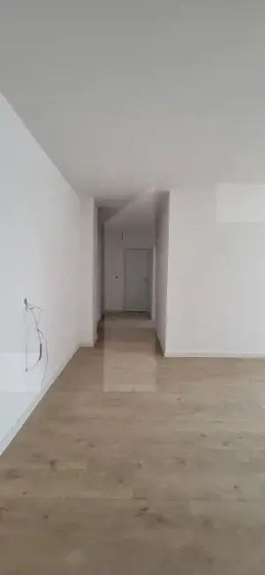 Apartamaent 3 camere+ loc parcare subterana zona MEHALA - imagine 8