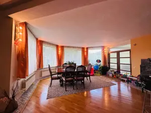 Casă de vânzare – 6 camere – Str. Dărmănești, Piatra Neamț - imagine 4