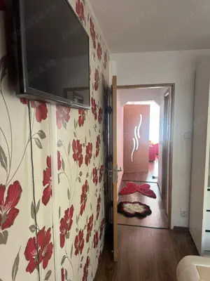 Închiriez apartament