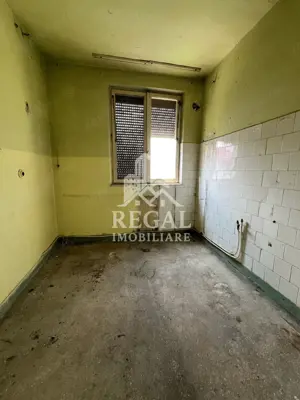 Apartament cu 2 camere, Micro 4 – Etaj 4/4 - imagine 3