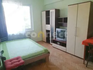 Vanzare apartament  cu o camera /etaj 2 /  Zona Ultracentrala