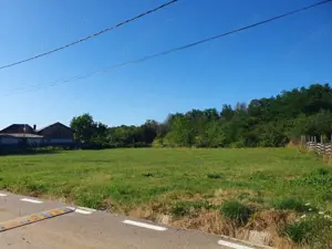 Teren Glamboc Deal, intravilan, asfalt, toate utilitatile - imagine 2