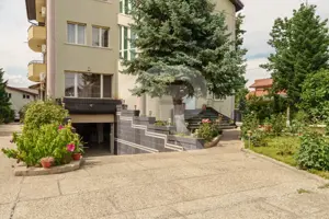 Casa cu teren de 3000 mp - ponton la lac - piscina si casa de oaspeti - imagine 5