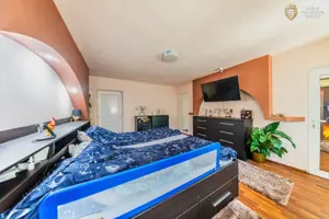 Casa 7 camere de vanzare in Vladimirescu