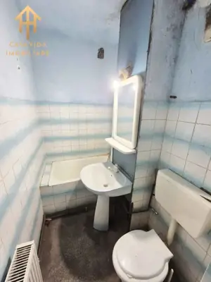 Apartament cu 3 camere de vânzare – Etaj 1, zonă centrală (Unic) - imagine 8