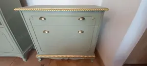 Comodă boho din lemn, vernil cu auriu