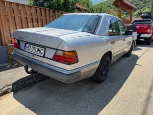 Mercedes Benz 230 W124 Atestat vehicul istoric - imagine 4