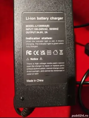 Încărcător Li-Ion 54,6v cu doua mufe de alimentare 