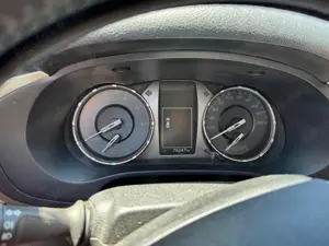 Toyota Hilux 2.4 D Garantie - imagine 6 Toyota Hilux 2.4 D Garantie - imagine 6