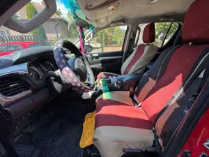 Toyota Hilux 2.4 D Garantie - imagine 8 Toyota Hilux 2.4 D Garantie - imagine 8