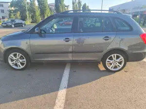 Skoda Fabia 2 Combi, 1.6 Benzina, 2008 - imagine 5