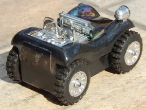 Jucarie masinuta buggy cu baterii uzata veche scara 1:32 - imagine 3