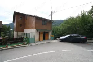 Vila Sinaia 8 camere | garaj | acces usor - imagine 2