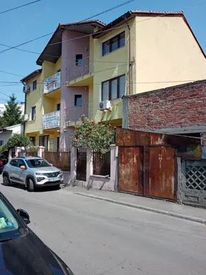 SCHIMB -VAND , casa 6 cam., 13 Septembrie (Lic. S. Odobleja) , cu apartament in zona. - imagine 4 SCHIMB -VAND , casa 6 cam., 13 Septembrie (Lic. S. Odobleja) , cu apartament in zona. - imagine 4