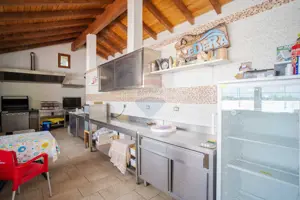 Complex cu Piscină/Cazare de Vânzare, 10.777mp Teren - DN24, Vaslui - imagine 11