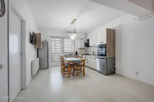 Apartament unic cu etaj, baie matrimoniala si balcon generos - 0% comision