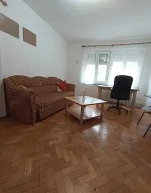 De închiriat apartament 2 camere Piața Victoriei centru 