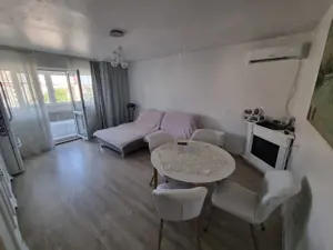 Compozitori-apartament 3 camere decomandat