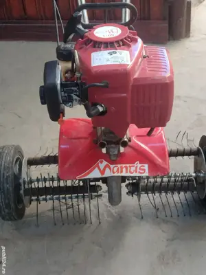 Motosapă Mantis cu motor in 2 timpi Honda dotată cu freza si scarificator  - imagine 4
