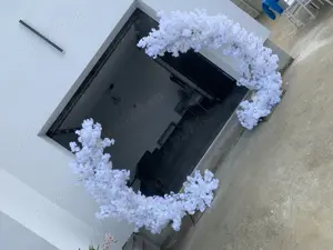 Vând arcada cu flori de cires 2900 lei